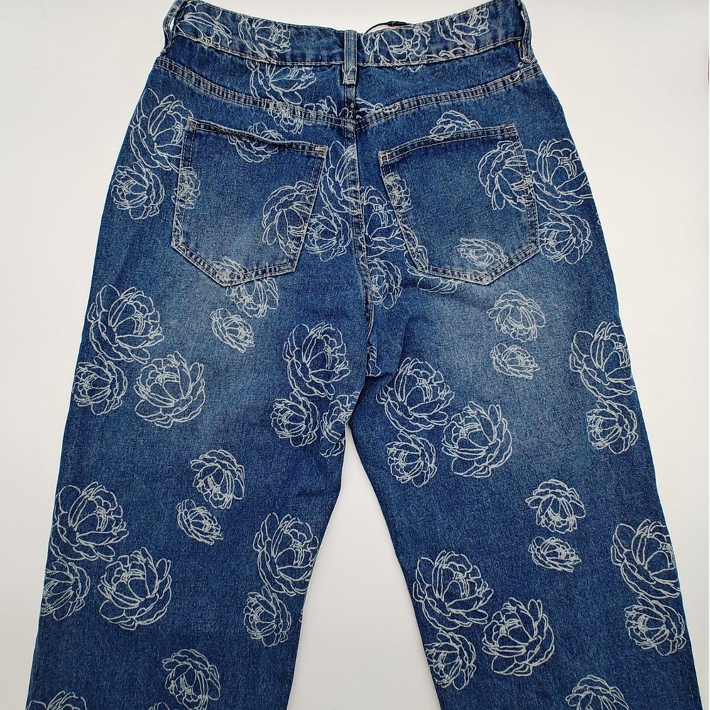 Fashion Nova Floral Print Wide Leg Jeans Womens NWT Blue‎ High Rise Size 5 - Picture 3 of 7